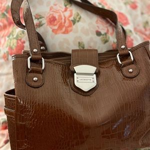 Brown purse it is very nice almost new